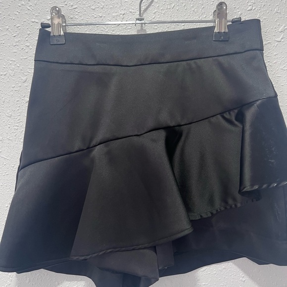 Zara Stylish Black Ruffled Skort XS - Picture 4 of 7